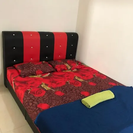 Hasnifana Homestay Seri Iskandar Exterior photo