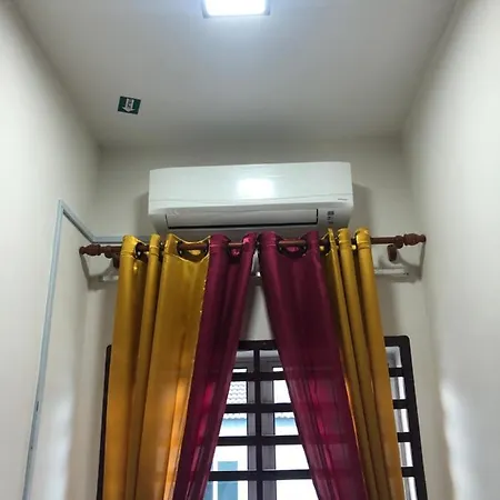 Hasnifana Homestay Seri Iskandar Exterior photo